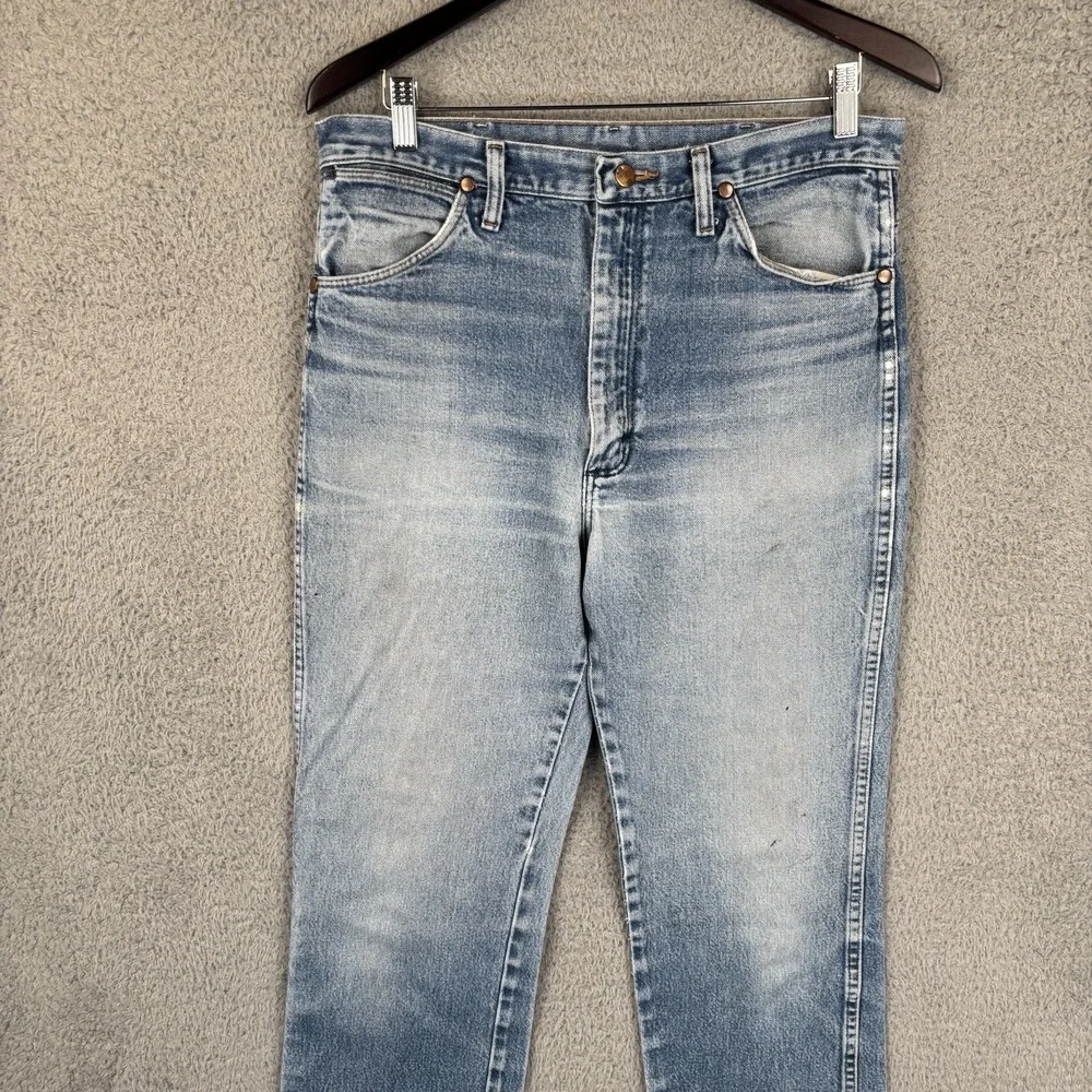 Wrangler Jeans Mens 33x38 (Fits 32x36) Blue Cowboy Cut Slim Fit Faded Distressed